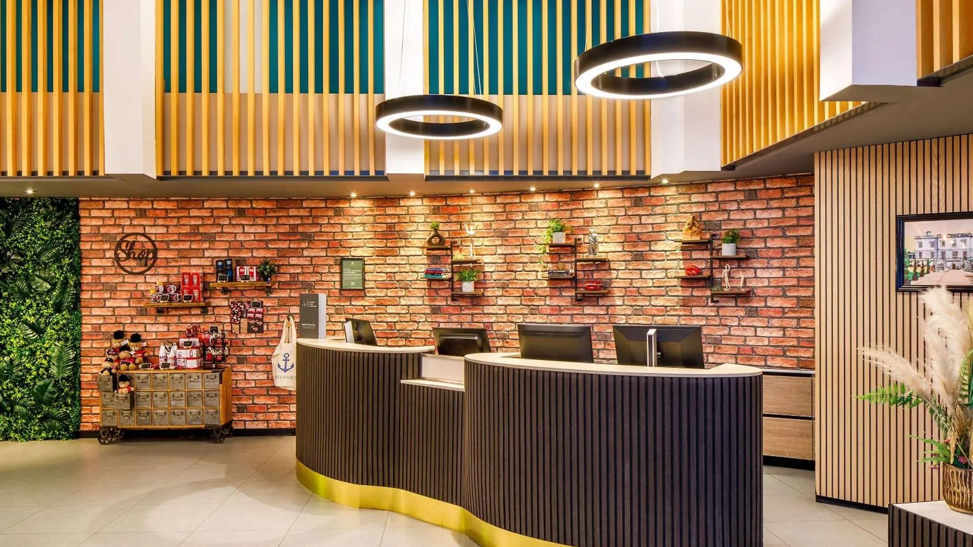 Novotel London Greenwich 4*,