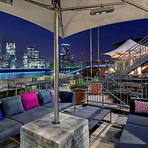 https://doubletree-by-hilton-hotel-london-docklands-riverside.brighton-hotels-england.com